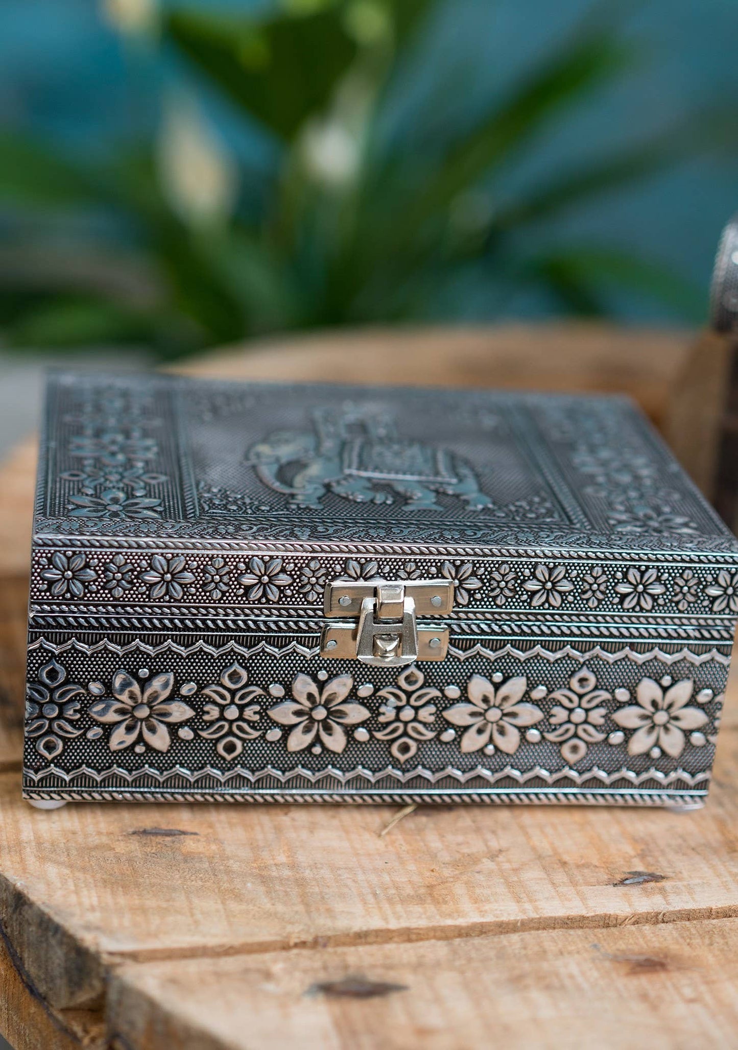 Elephant Design Jewellery Box in Silver with Mirror