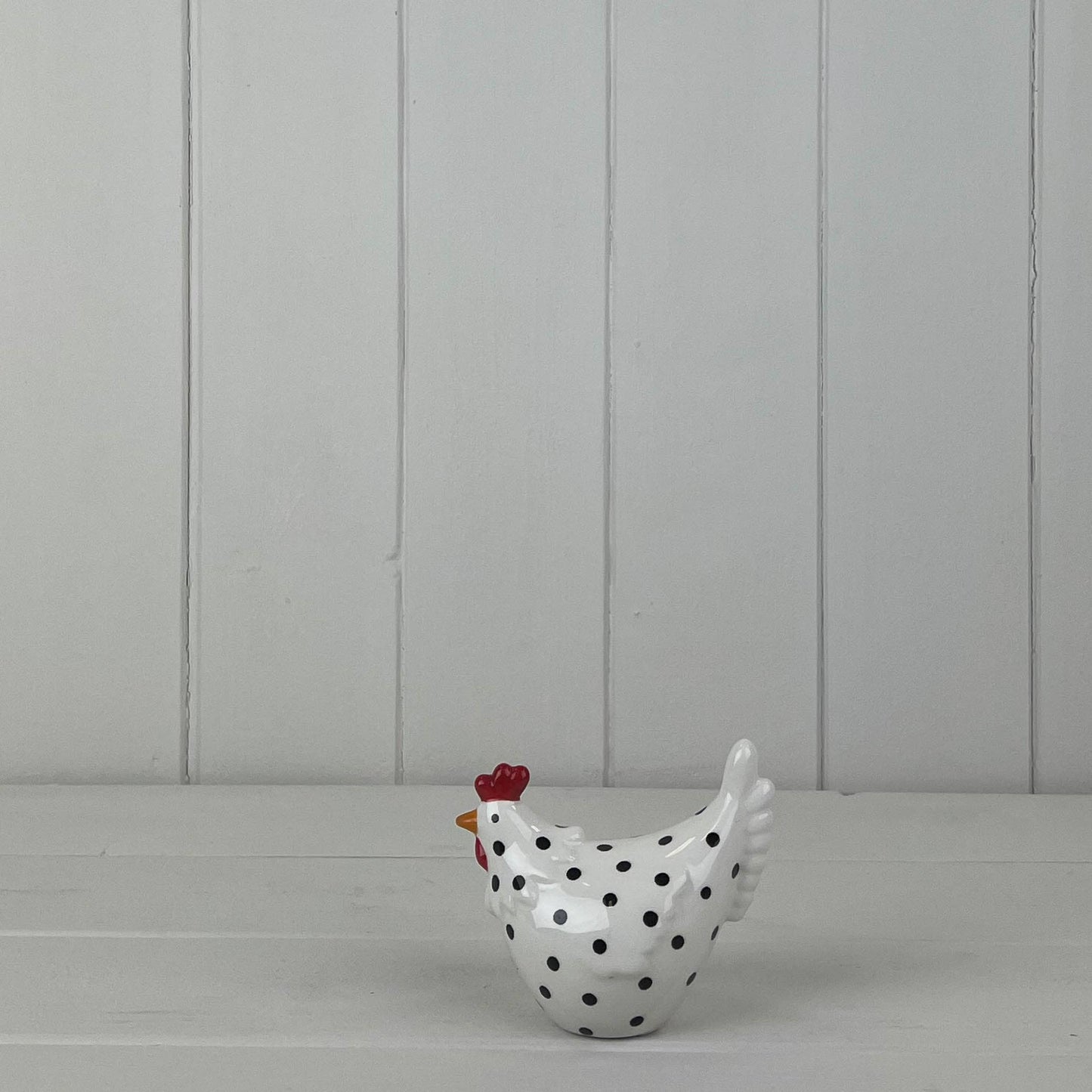 White Dotty Chicken H9.2cm x W5.4cm