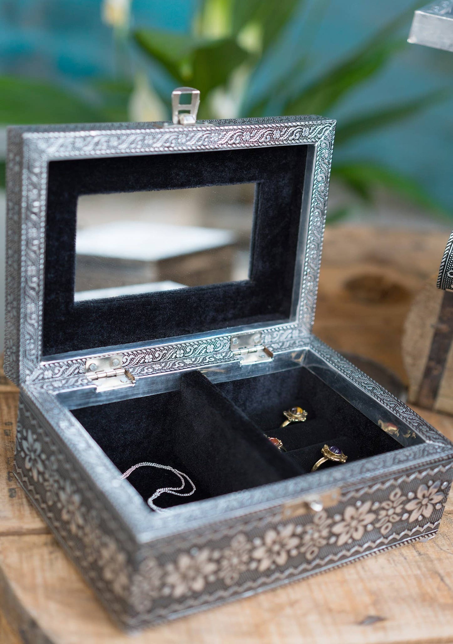 Elephant Design Jewellery Box in Silver with Mirror