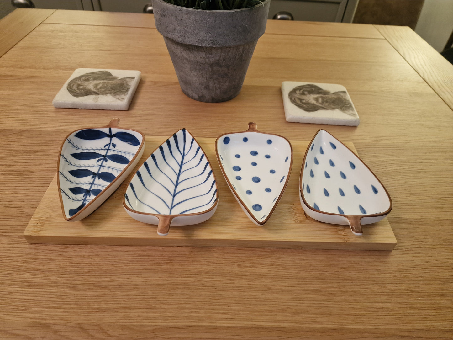Leaf Ceramic Dipping Bowl Set - Perfect for Sauces & Condiments