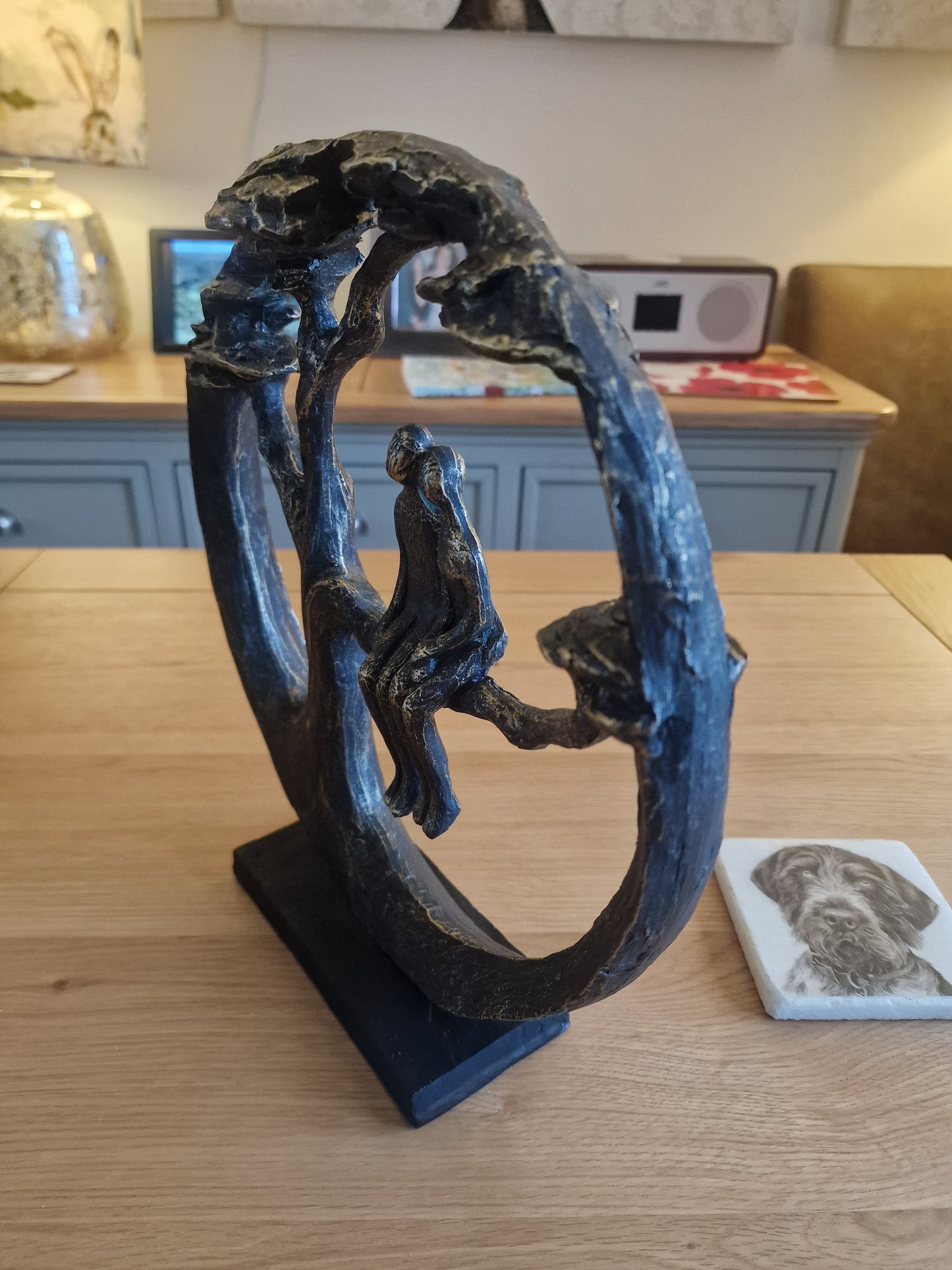 Couple in Tree art piece. stunning! 31cm Diameter