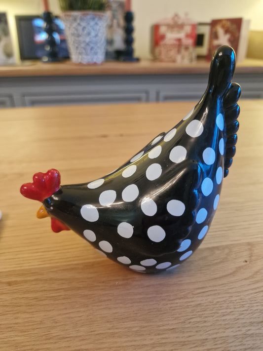 Black Speckled Chicken (Pecking) H12.3cm