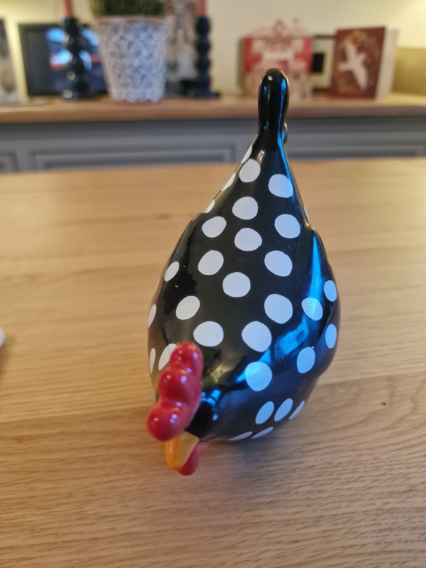 Black Speckled Chicken (Pecking) H12.3cm