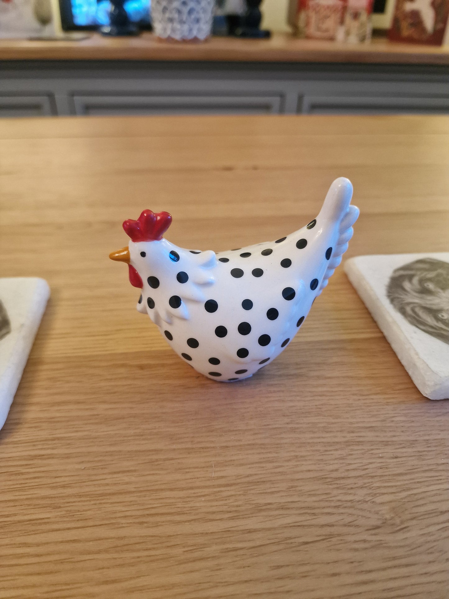 White Dotty Chicken H9.2cm x W5.4cm