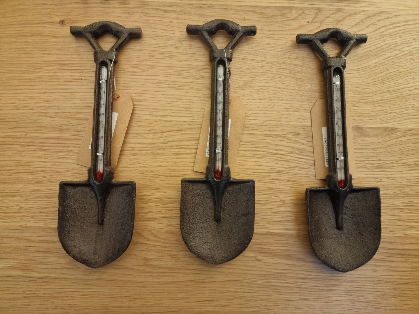 Large Spade Thermometer (decorative), Gardeners Must have! 6.5cm x 23.5cm H