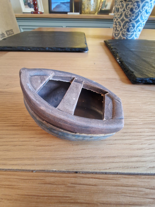 Ceramic Boat Ornament 9x6.2x5.1 cm (small)