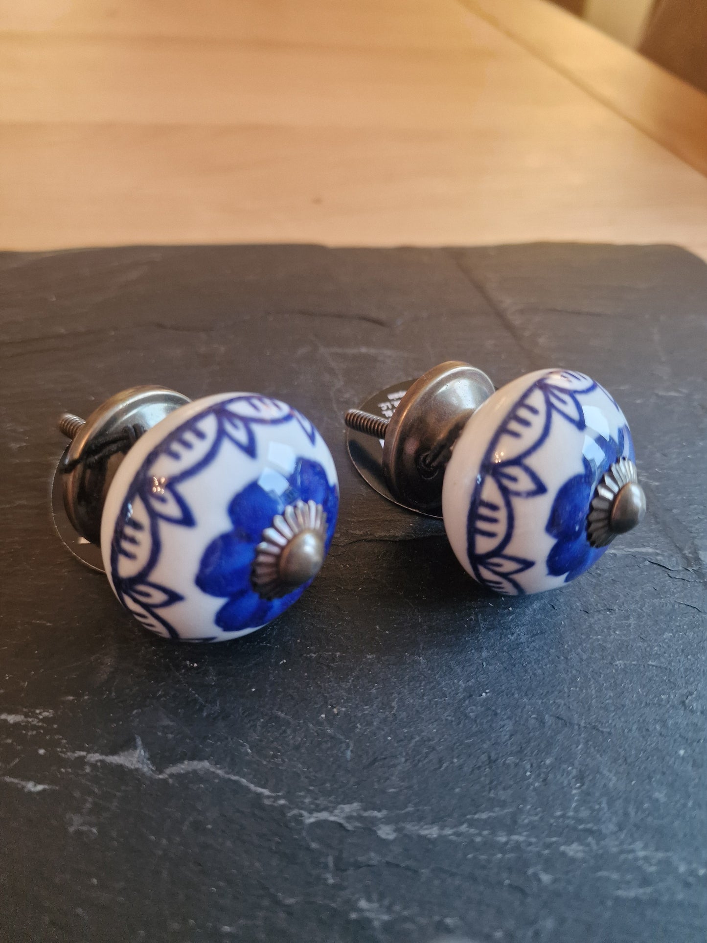 2x Ceramic Furniture Knobs Bronze Finish, 4cm x 7cm