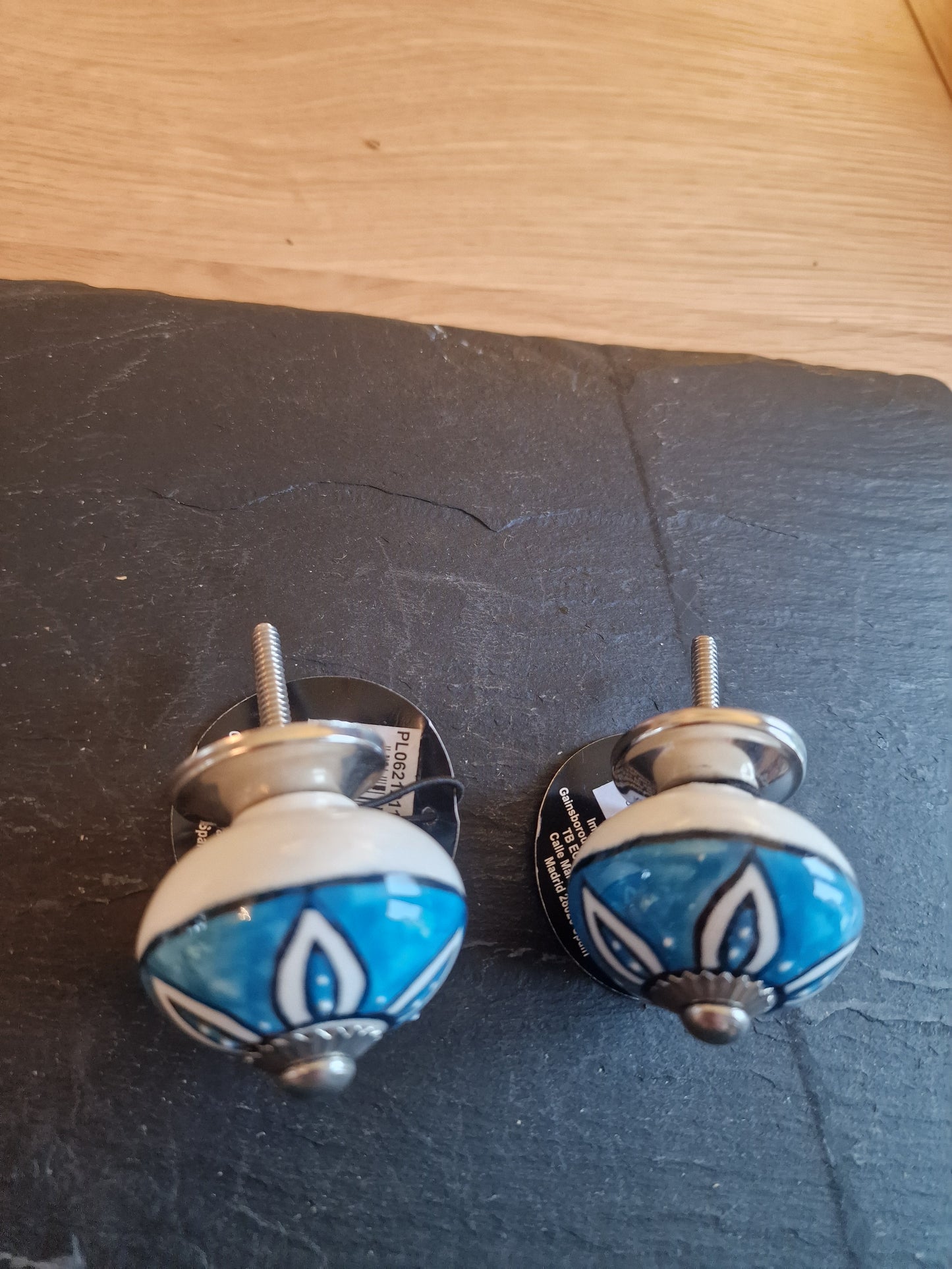 2x Blue & White Ceramic Knobs, 4cm x 7cm