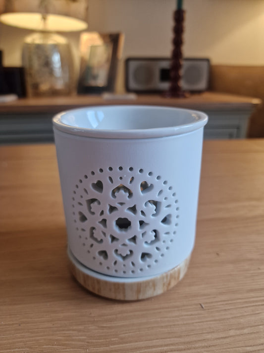 White Mandala Cut Out Oil Burner and Wax Warmer H11cm
