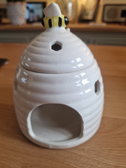 White Beehive Ceramic Oil Burner H17cm