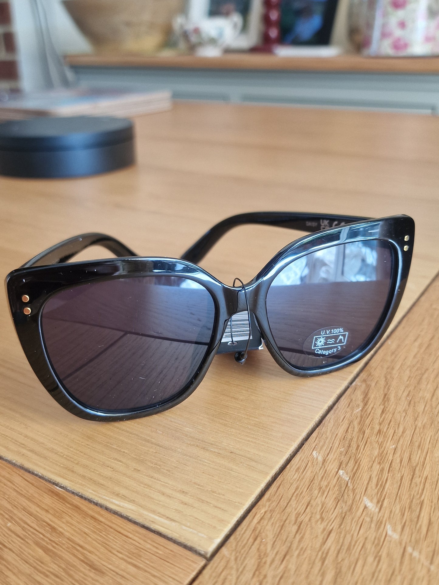 Dais Ladies Fashion Sunglasses