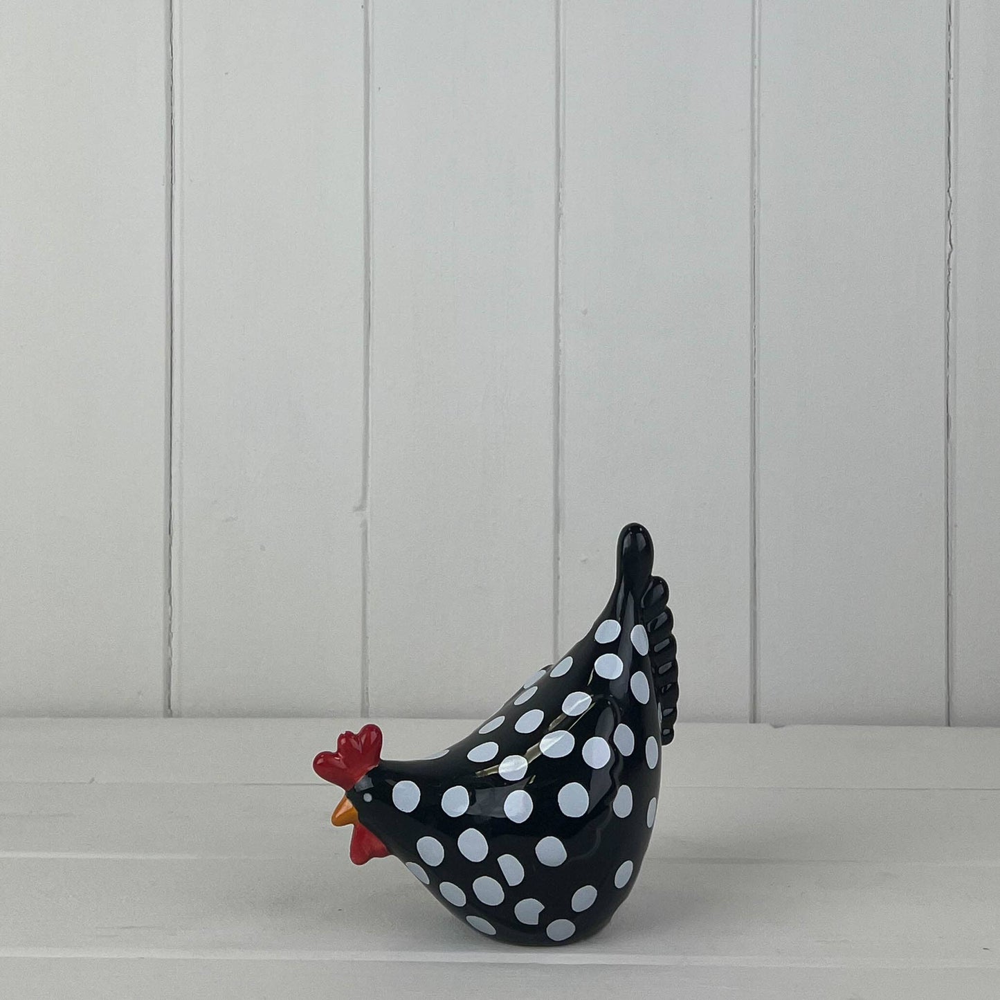Black Speckled Chicken (Pecking) H12.3cm