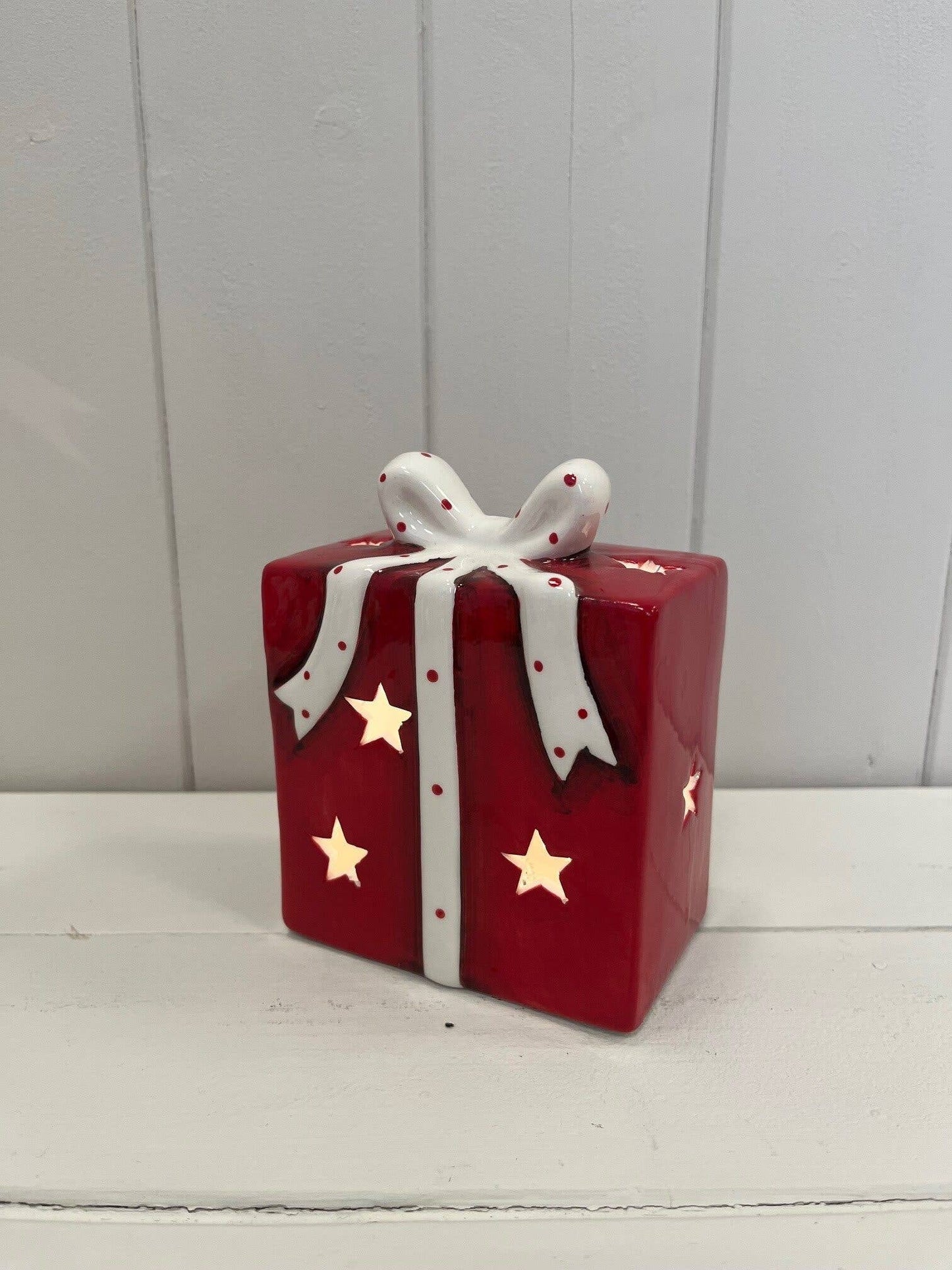 Large Red/White Ceramic Present With Led H12cm