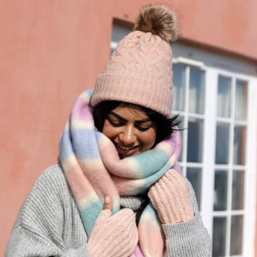Pink Cable Knit Bobble Hat | Faux Fur Pom Pom Beanie