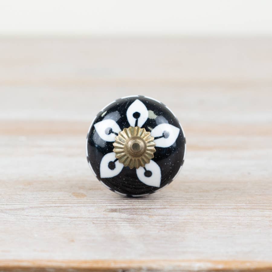 2x Black & White Bronze Knobs, 4cm x 7cm