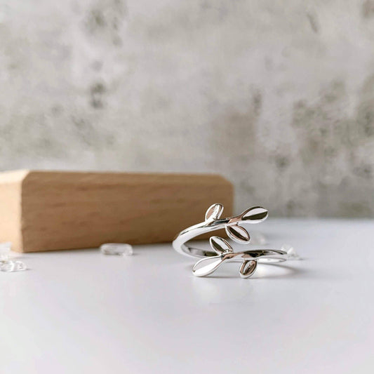 Wraparound Olive Leaf Ring | Sterling Silver