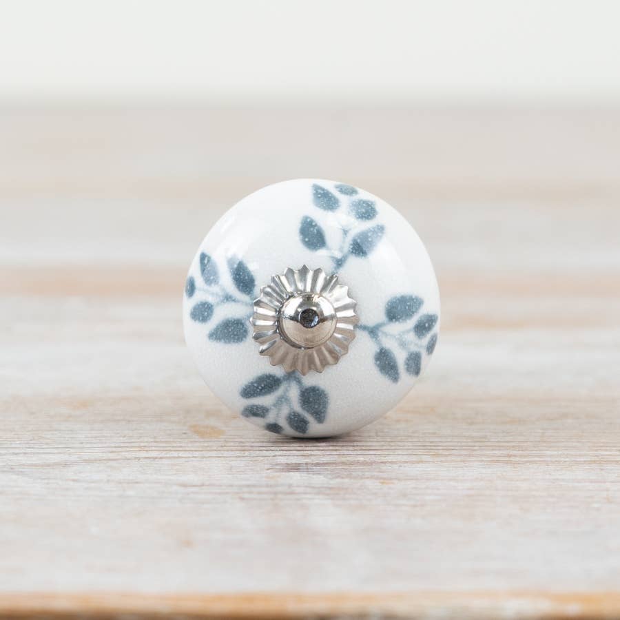 2x Vintage Silver Ceramic Leaf Design Knobs, 4cm x 7cm