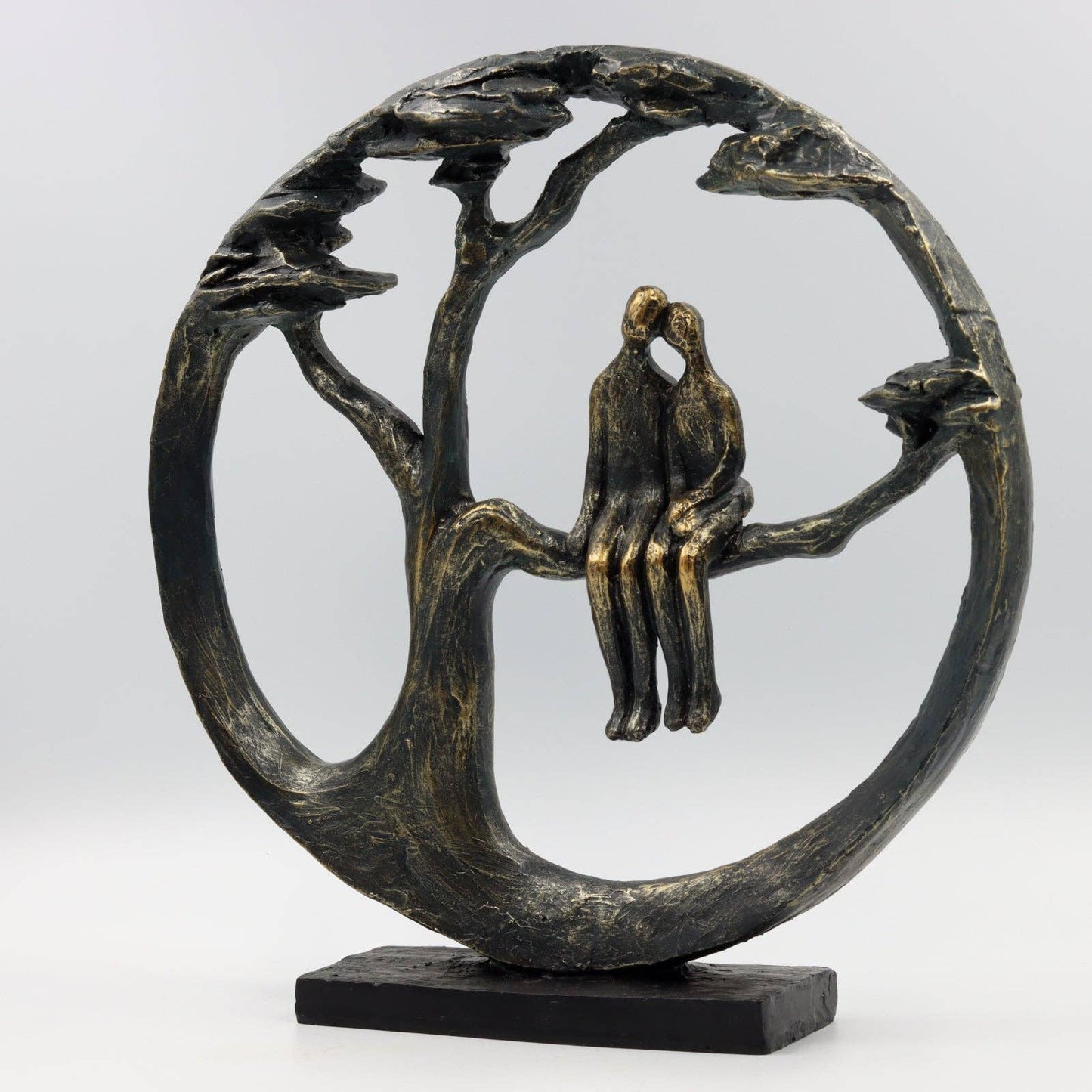 Couple in Tree art piece. stunning! 31cm Diameter