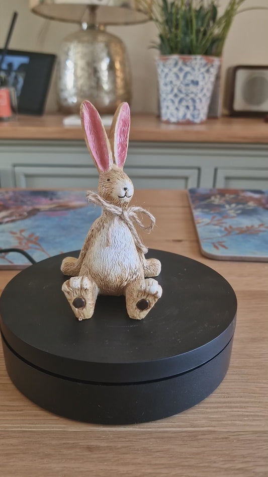 Sitting Rabbit with string bow - H11cm
